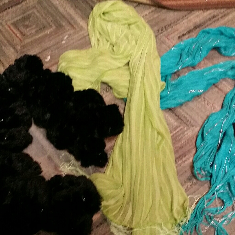 Set of three fashion scarves
